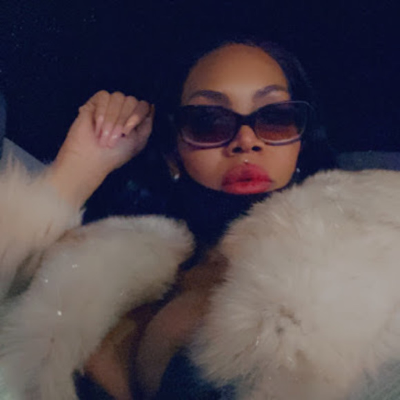 Meet your Posher, Iesh Authentic Merchandise Only - Picture 1 of 1